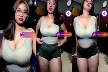 Sri Ayu Tarissa Selebgram Toge Pargoy Live poster